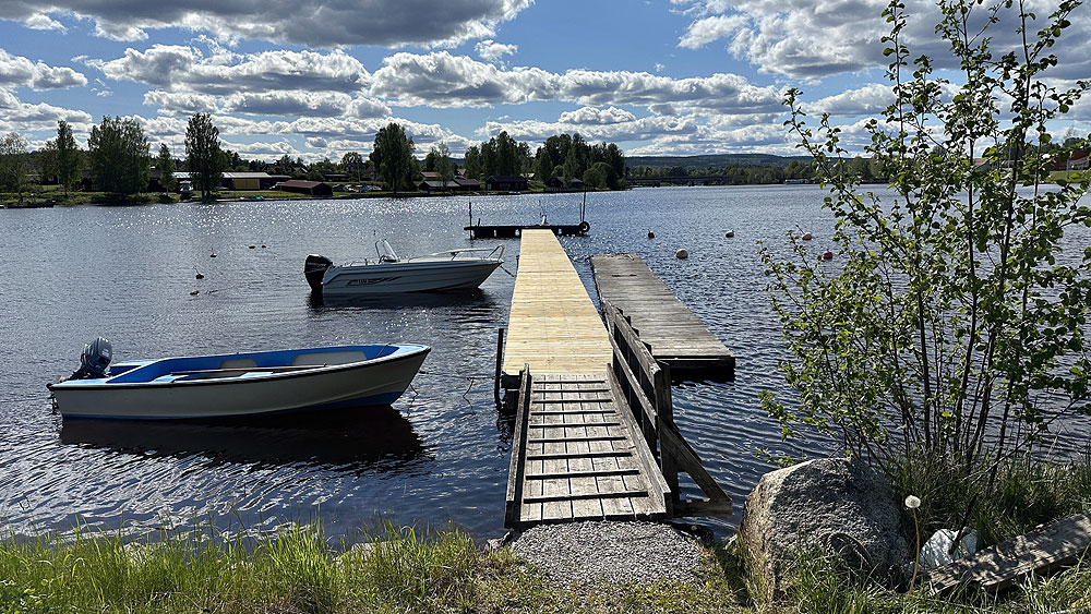 Nya flytbryggor vid Tibble bystuga